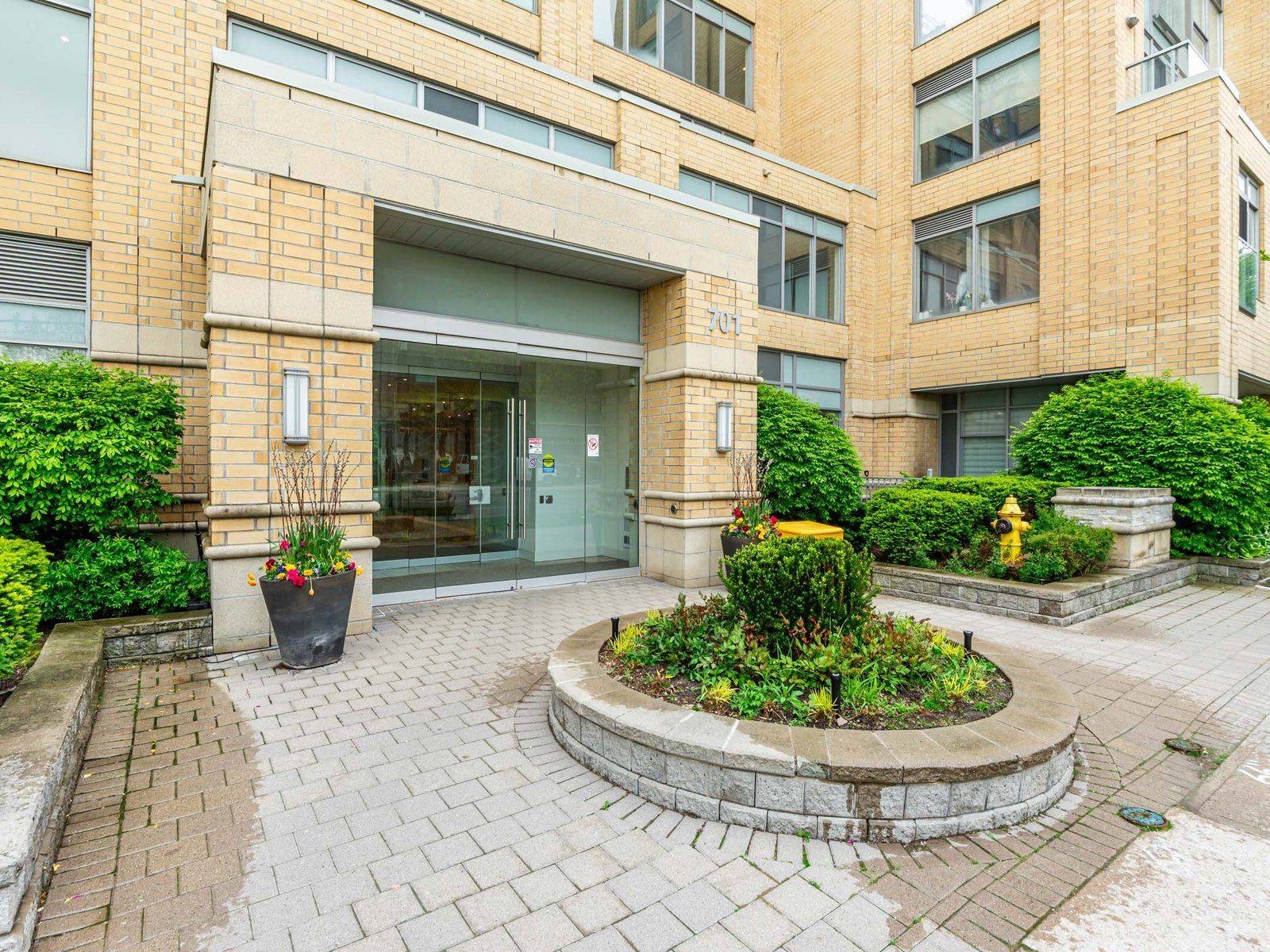 Toronto C06, ON M3H 2S7,701 Sheppard AVE W #105