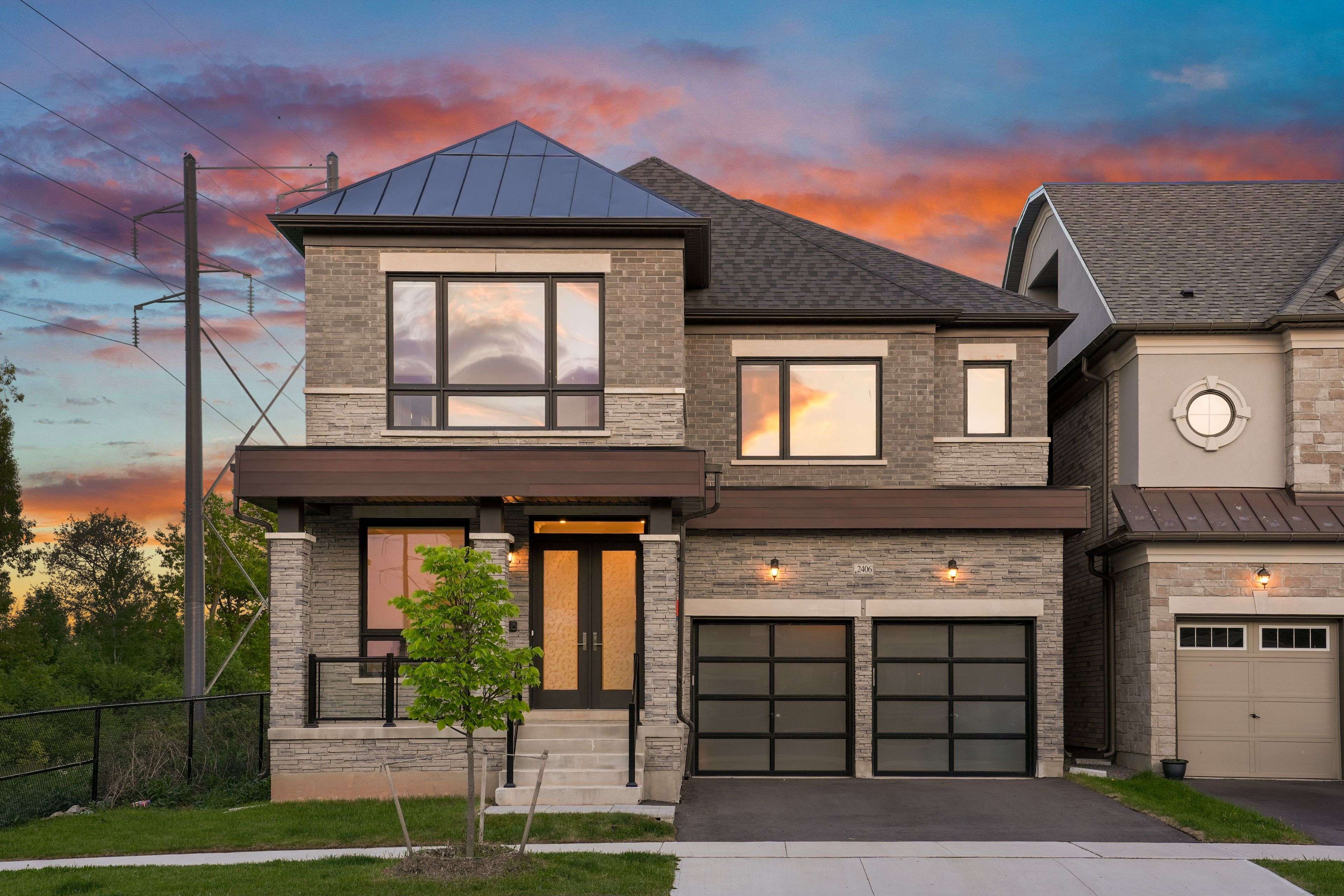 Oakville, ON L6M 5M4,2406 Charles Cornwall AVE