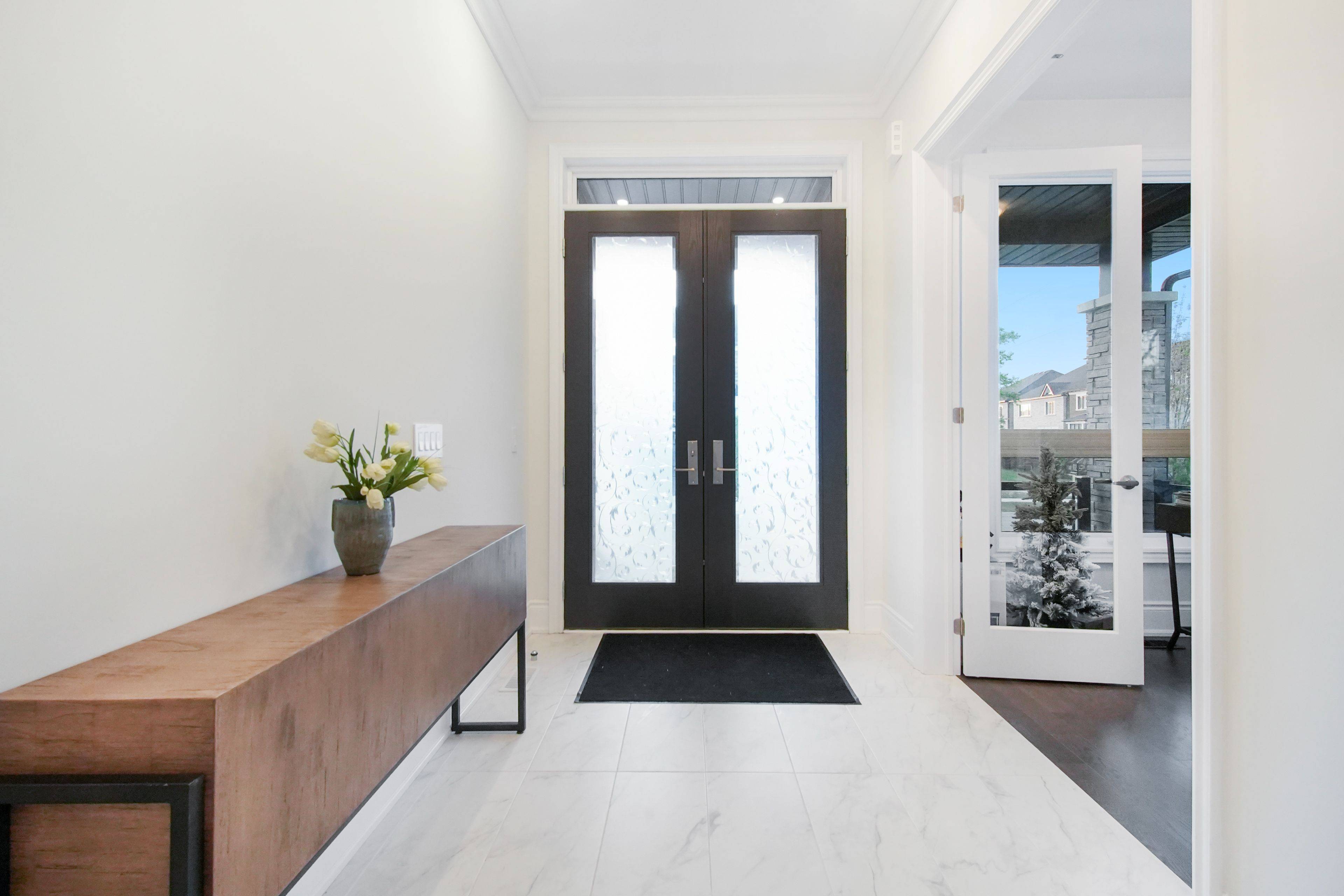 Oakville, ON L6M 5M4,2406 Charles Cornwall AVE