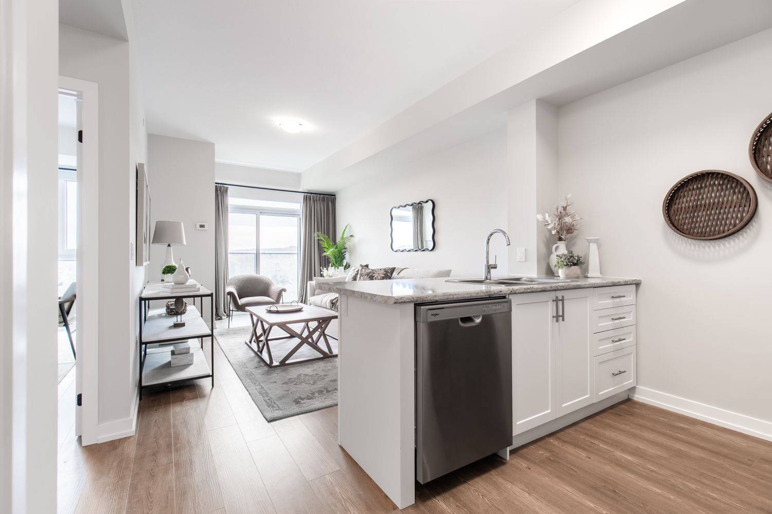 Hamilton, ON L8G 4A8,870 Queenston RD #1304