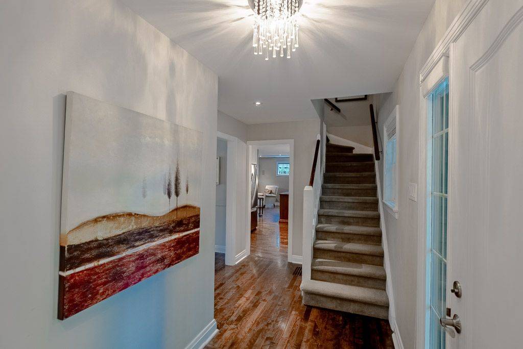 Manor Park - Cardinal Glen And Area, ON K1K 3G3,34 Dunvegan RD