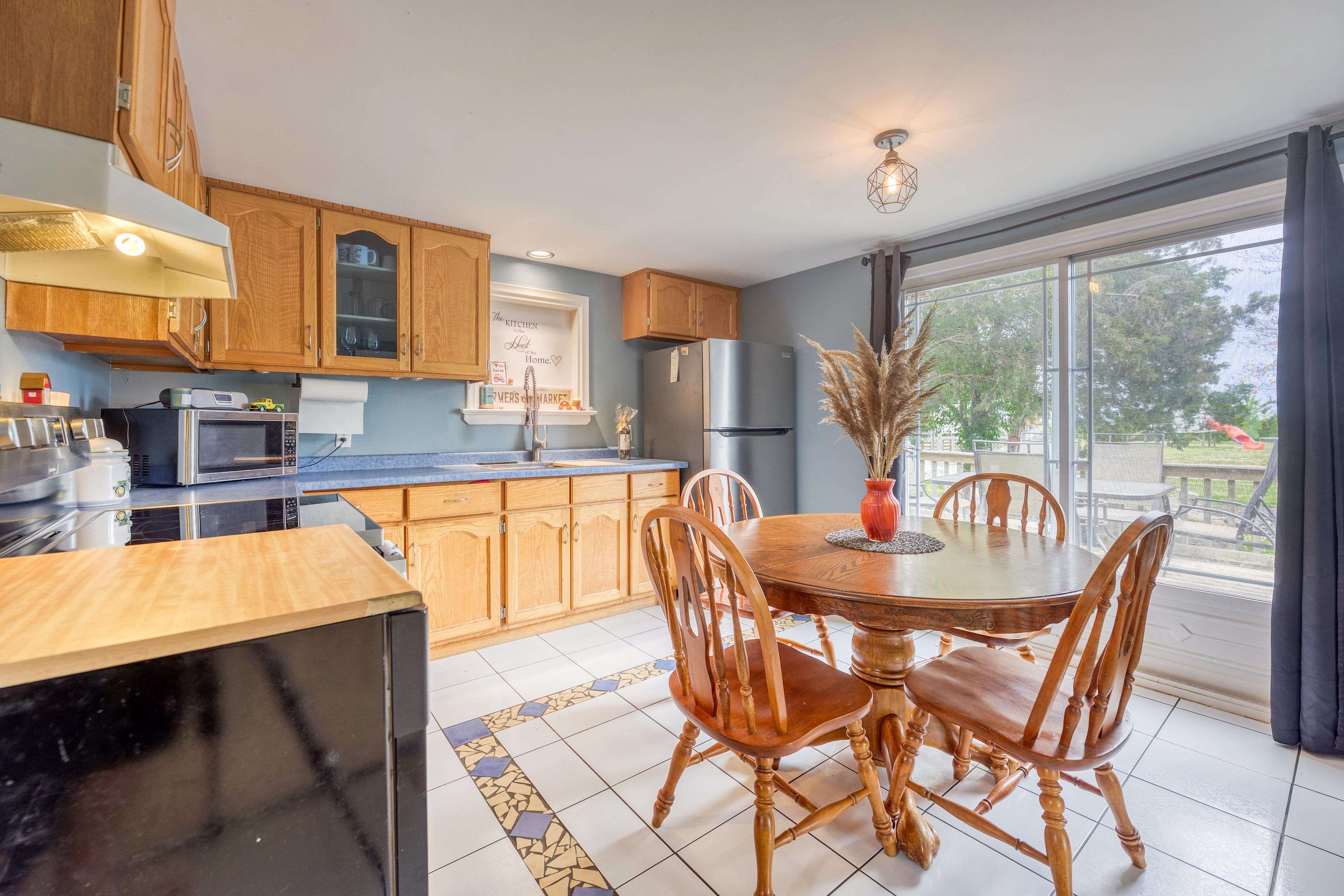 Sarnia, ON N7T 7H2,2274 Jackson RD