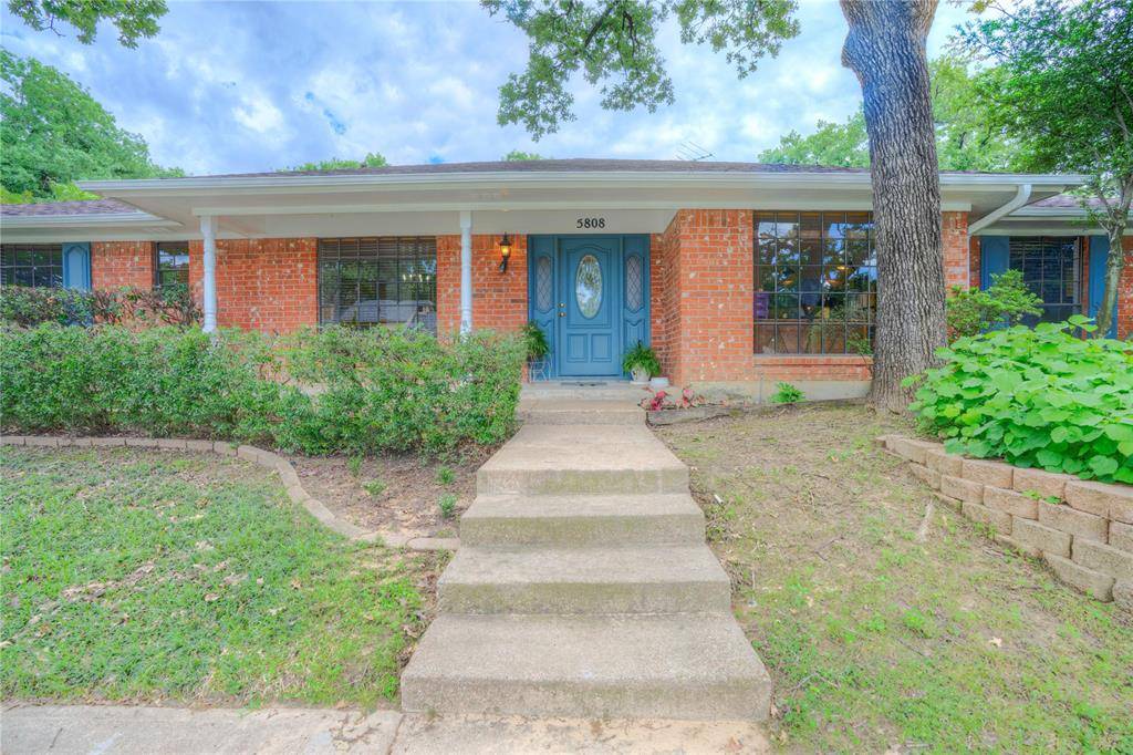 Arlington, TX 76016,5808 Arbor Valley Drive
