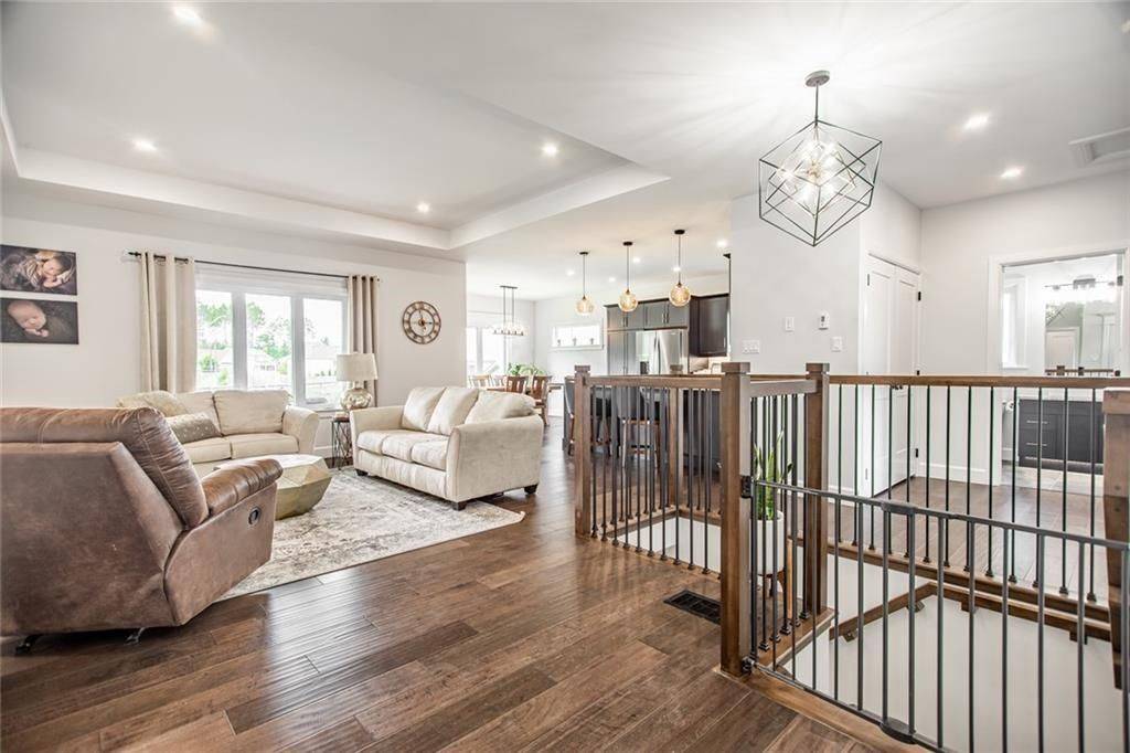 Petawawa, ON K8H 2W8,370 Murphy RD