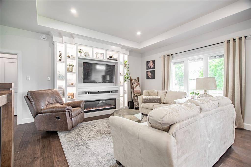 Petawawa, ON K8H 2W8,370 Murphy RD