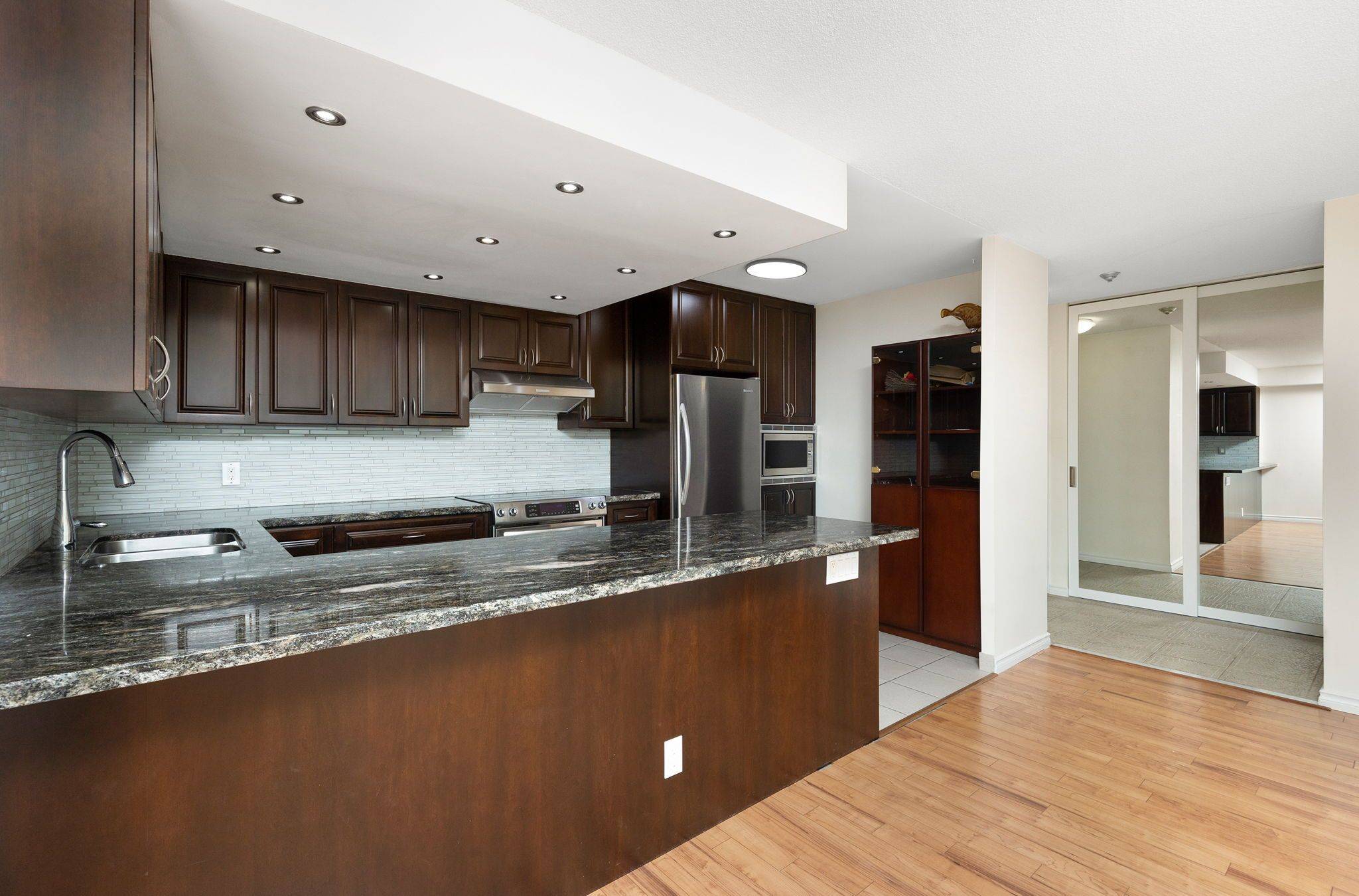 Toronto C11, ON M3C 3P4,205 Wynford DR #2105