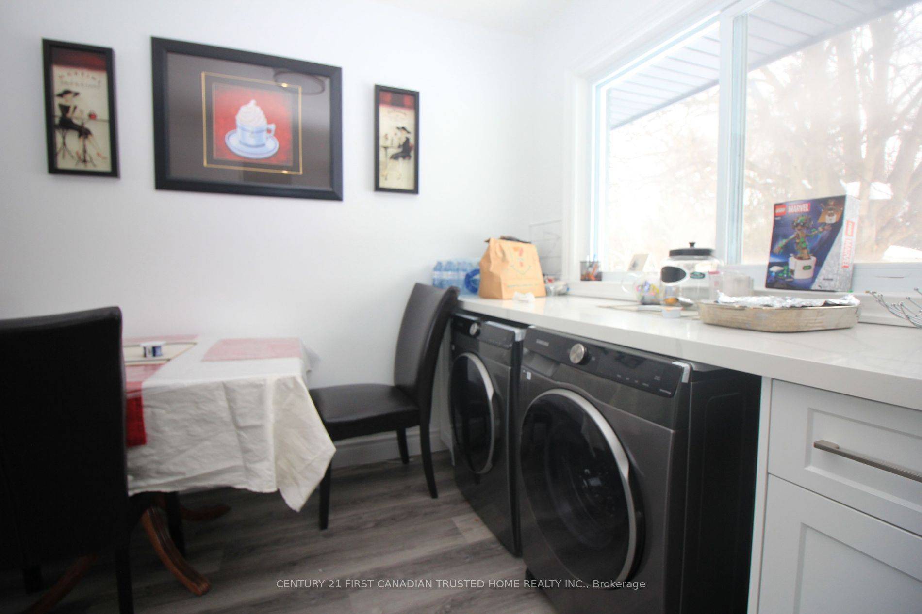 London North, ON N6H 1V3,874 Oxford ST #Upper
