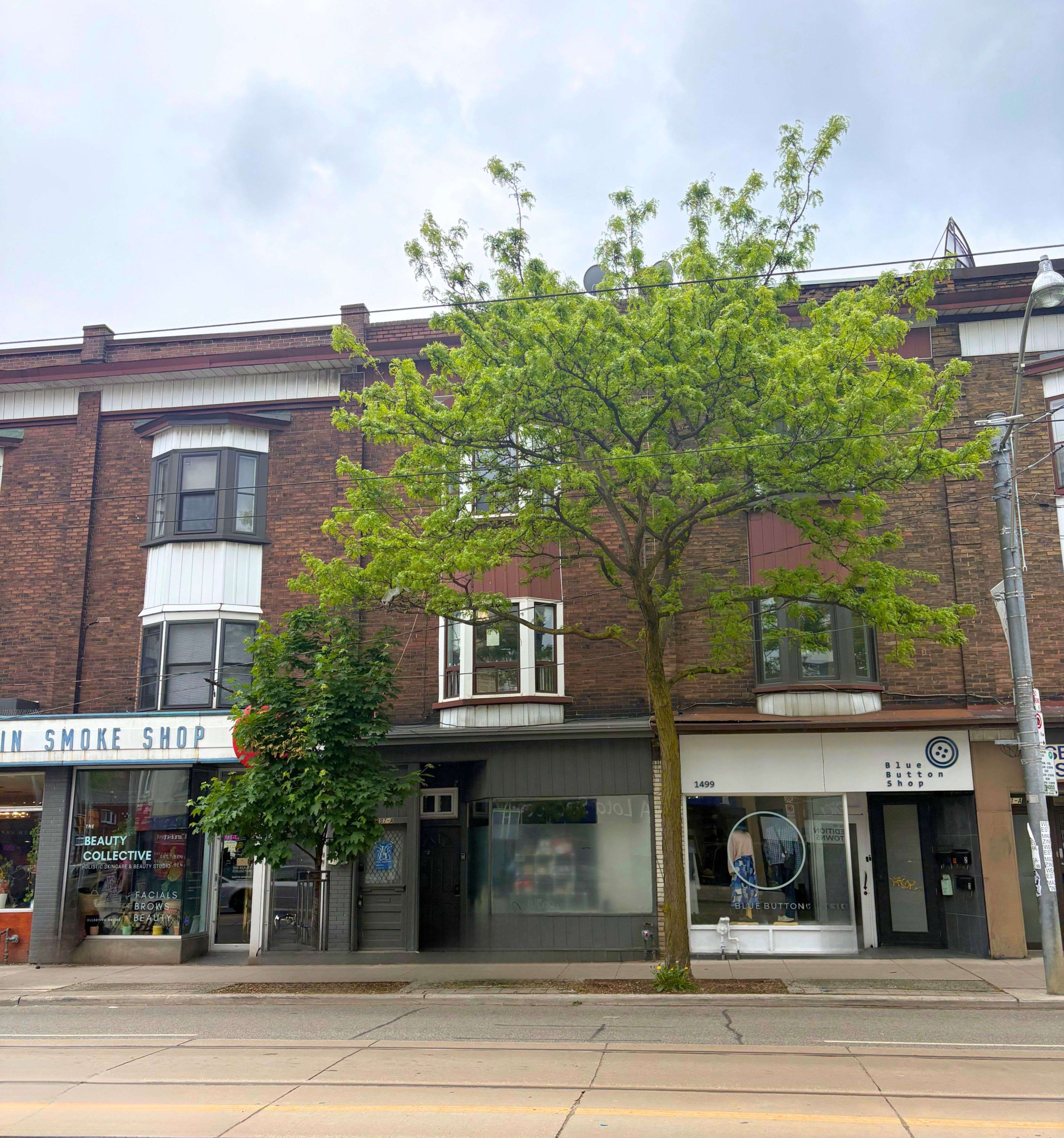 Toronto C01, ON M6K 1T6,1497 Dundas ST W