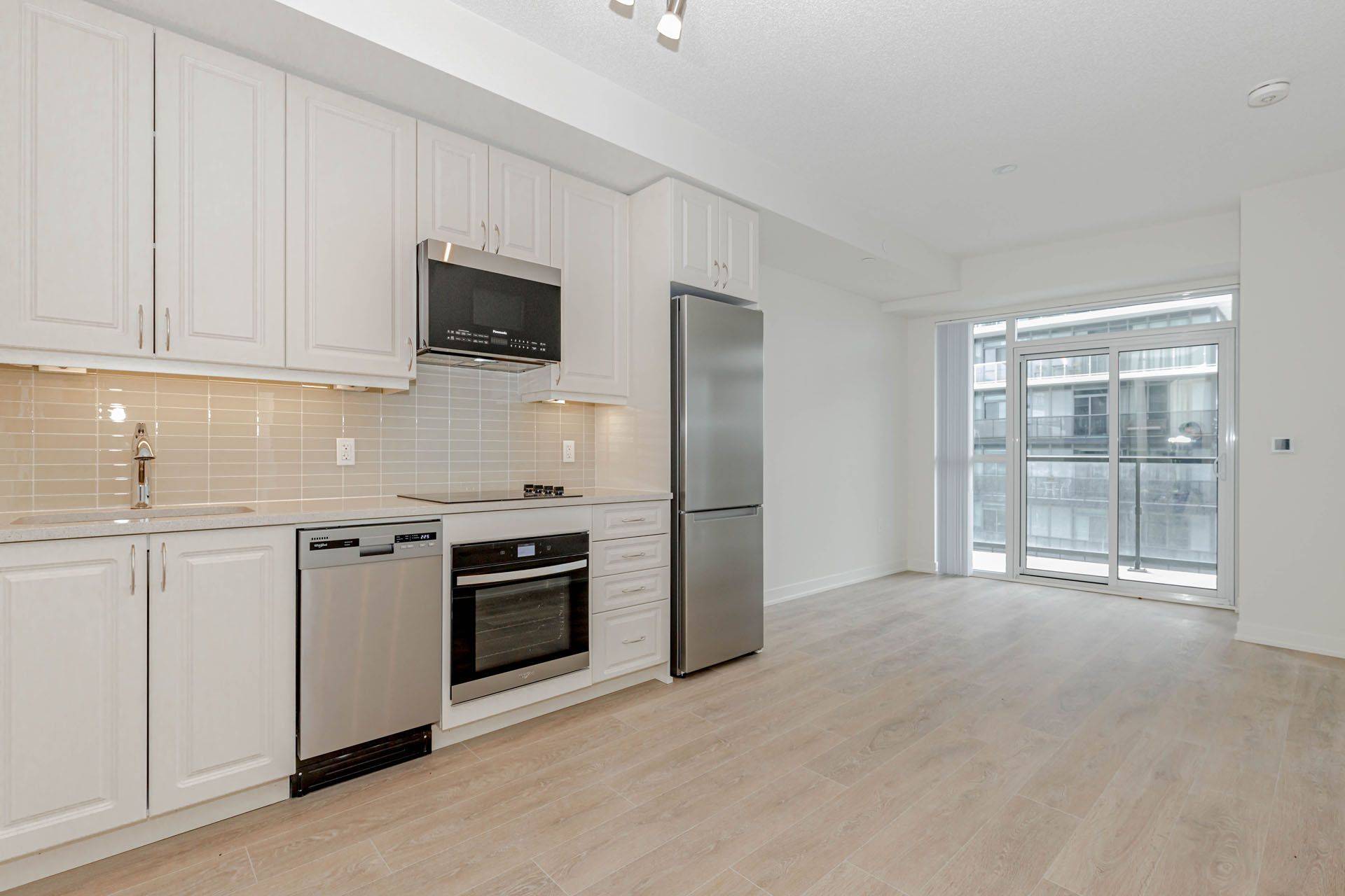 Toronto W06, ON M8V 0A8,38 Annie Craig DR #3807