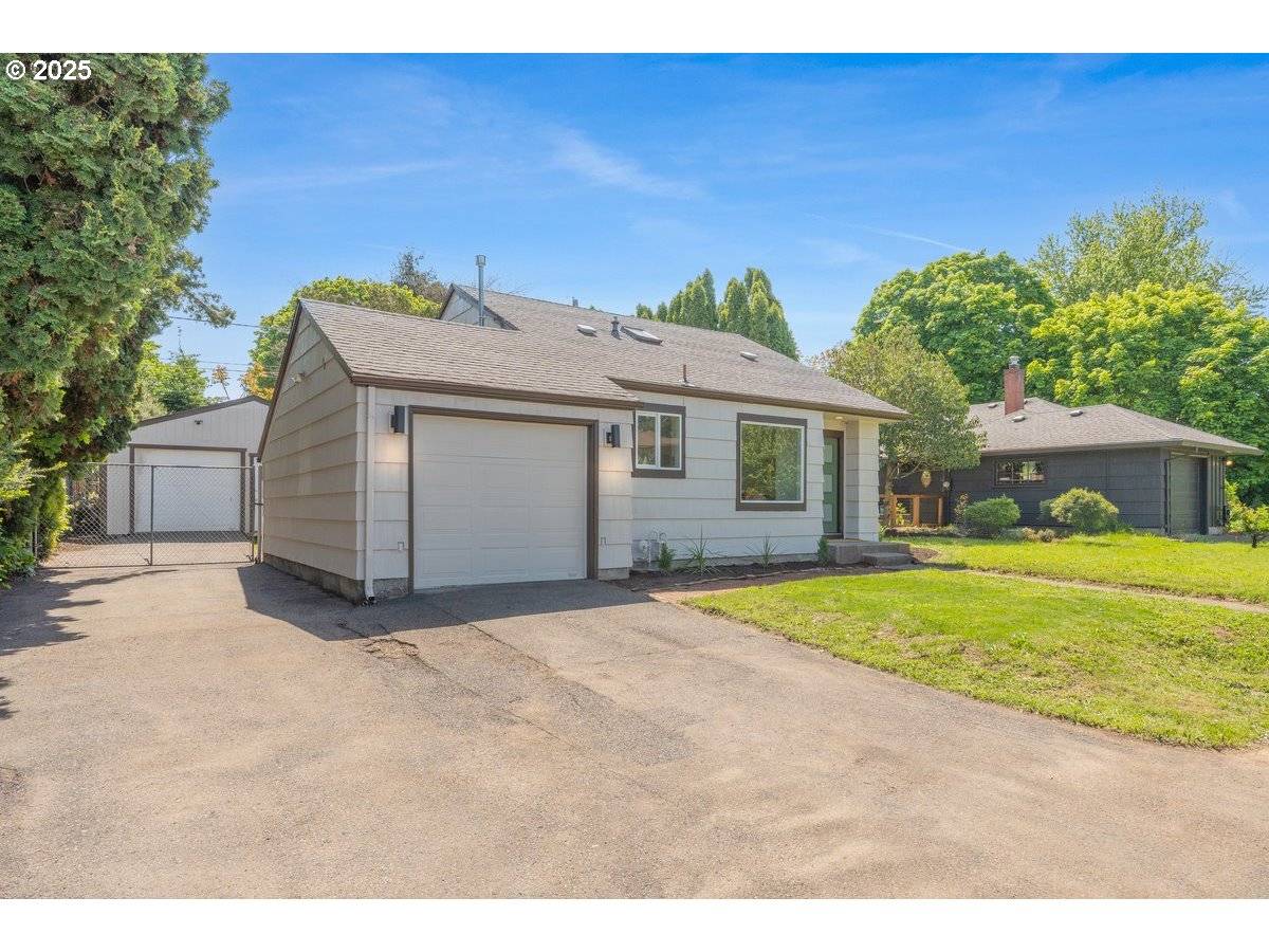 Portland, OR 97220,8426 NE SUMNER ST
