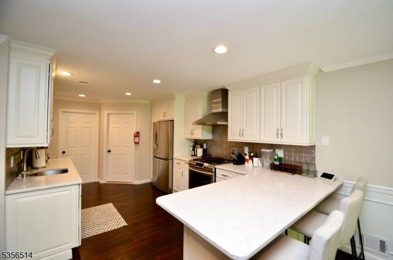 Randolph Twp., NJ 07869,5 WOODMONT DR