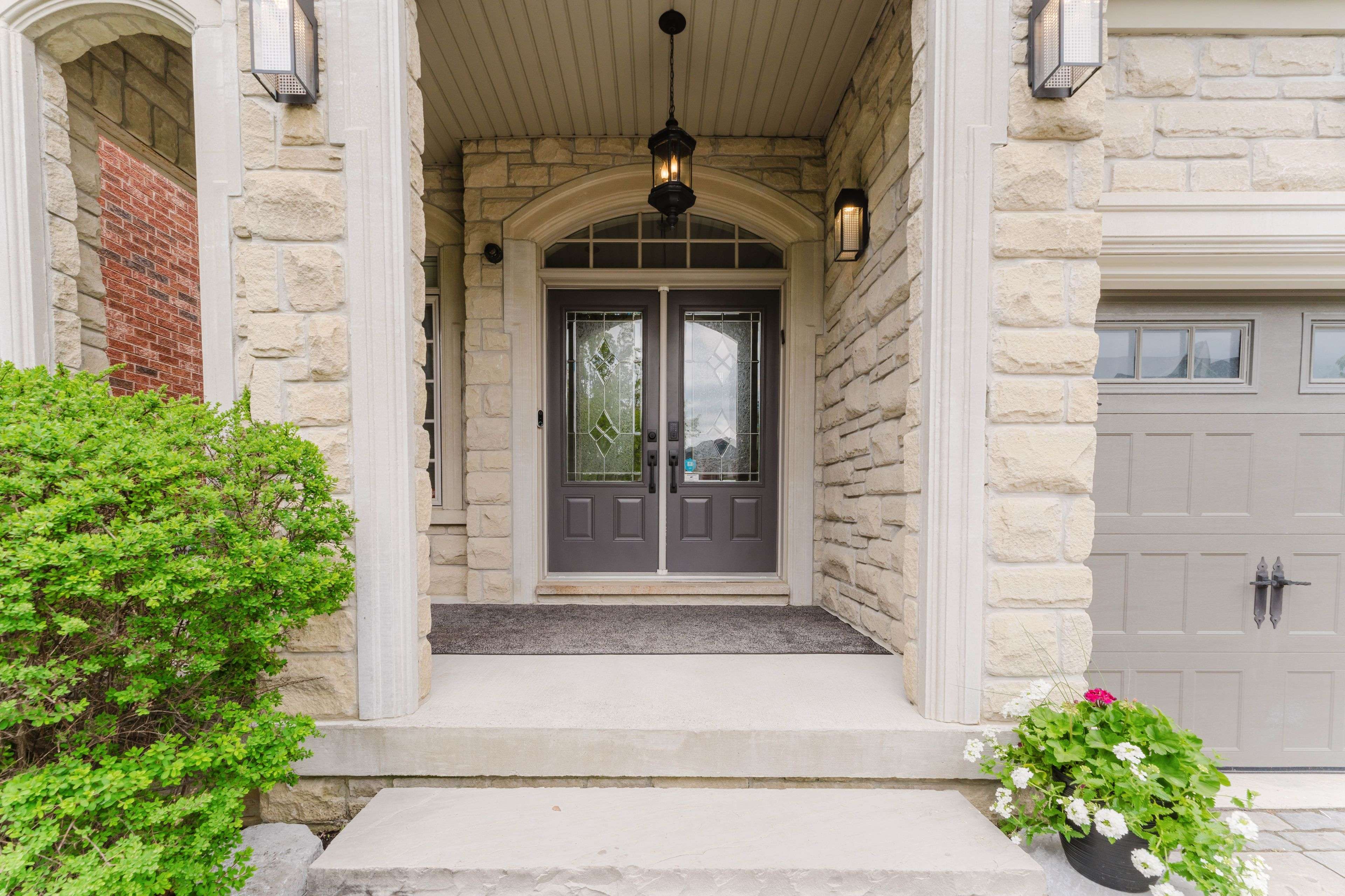 Vaughan, ON L6A 4B9,96 Wolf Creek CRES