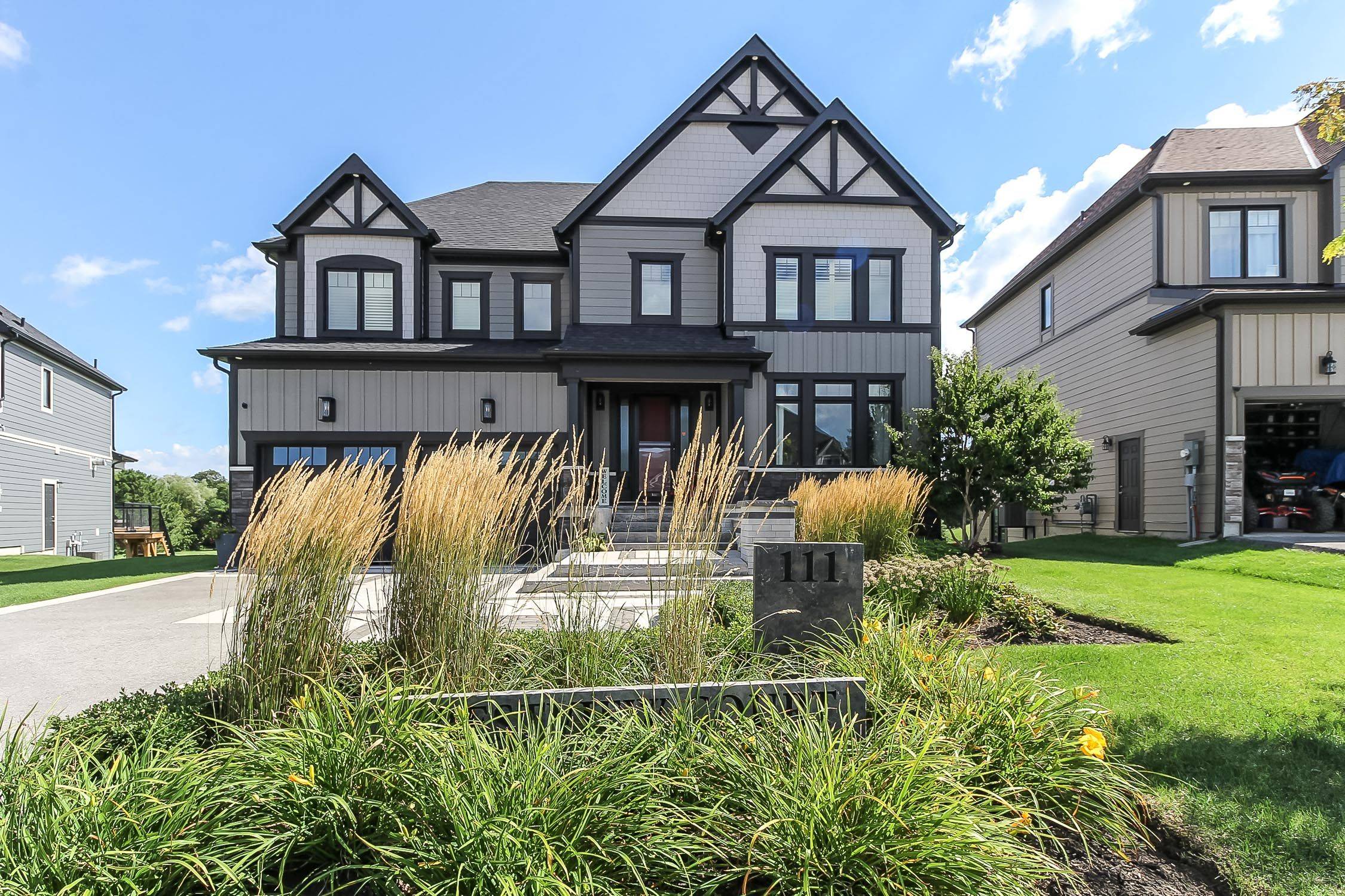 Collingwood, ON L9Y 0Z4,111 Crestview CT