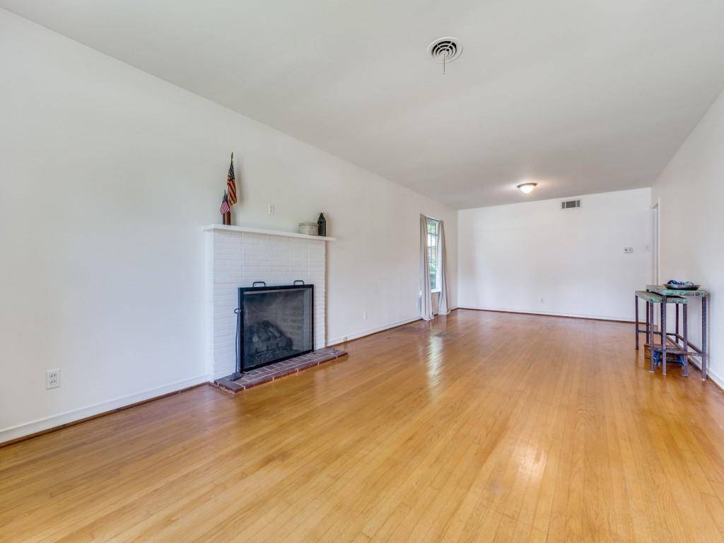 Dallas, TX 75214,6917 E Mockingbird Lane