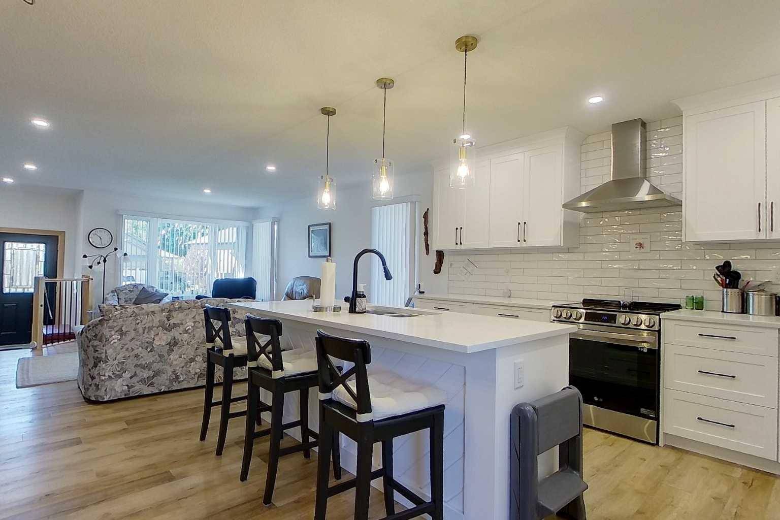 Slave Lake, AB T0G 2A3,908 7 AVE SE
