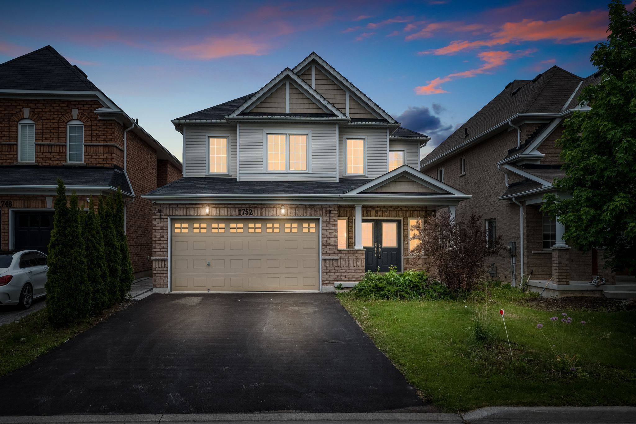 Oshawa, ON L1K 0H2,1752 Finkle DR