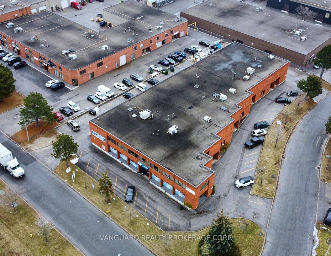 Toronto W05, ON M9M 2Y6,360 Deerhide CRES #1