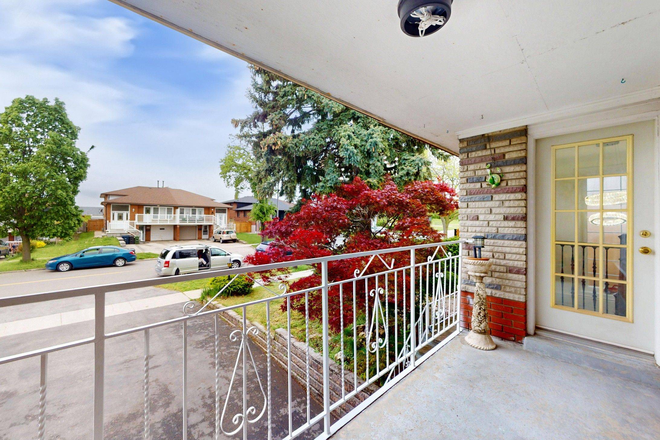 Toronto C15, ON M2J 4C8,29 Clipper RD