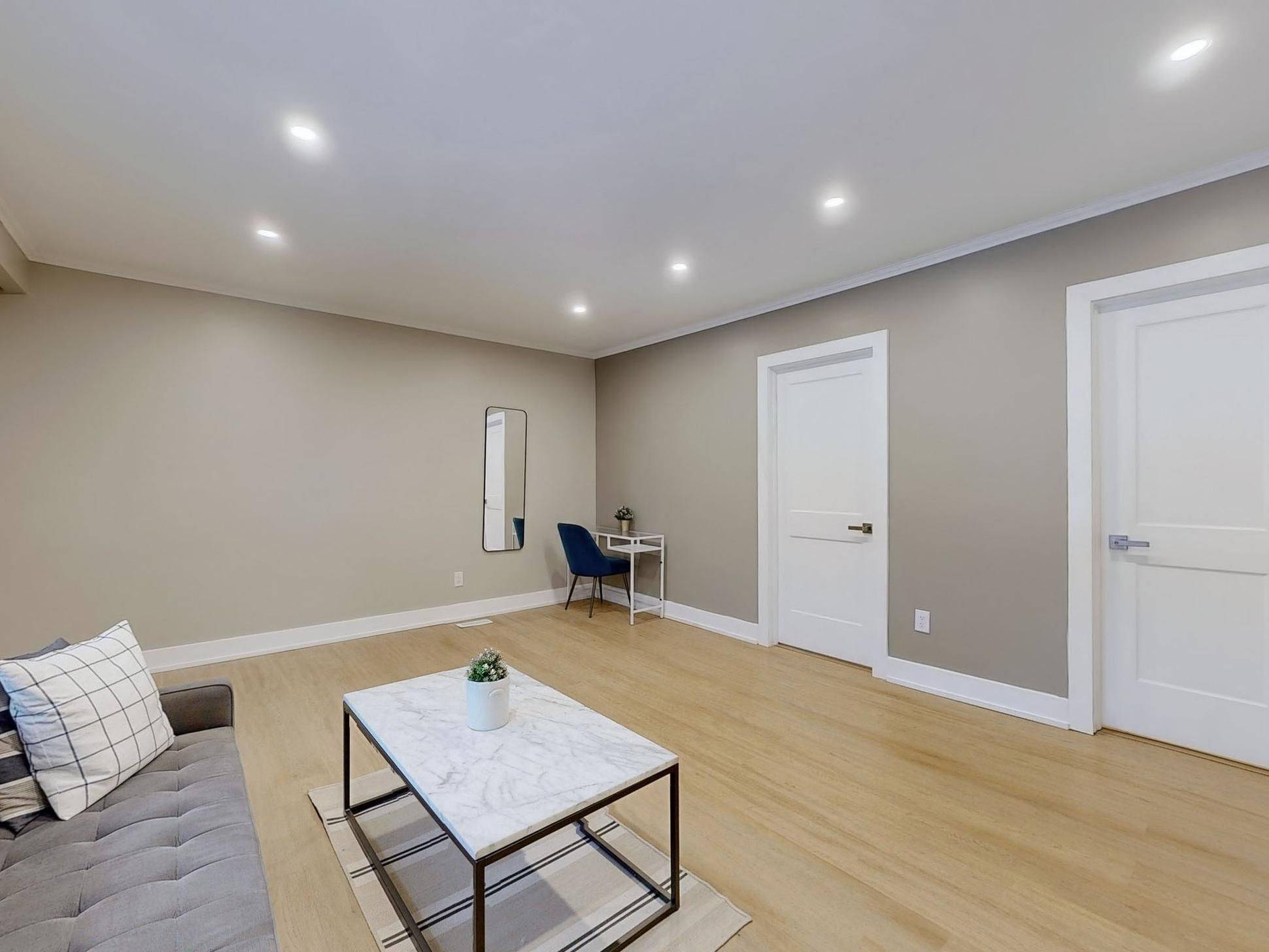 Toronto C07, ON M2N 1X1,105 Betty Ann DR