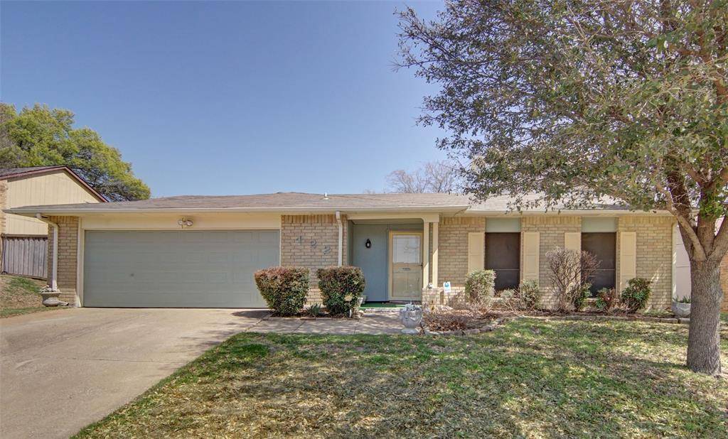 Grand Prairie, TX 75052,422 E Crossland Boulevard