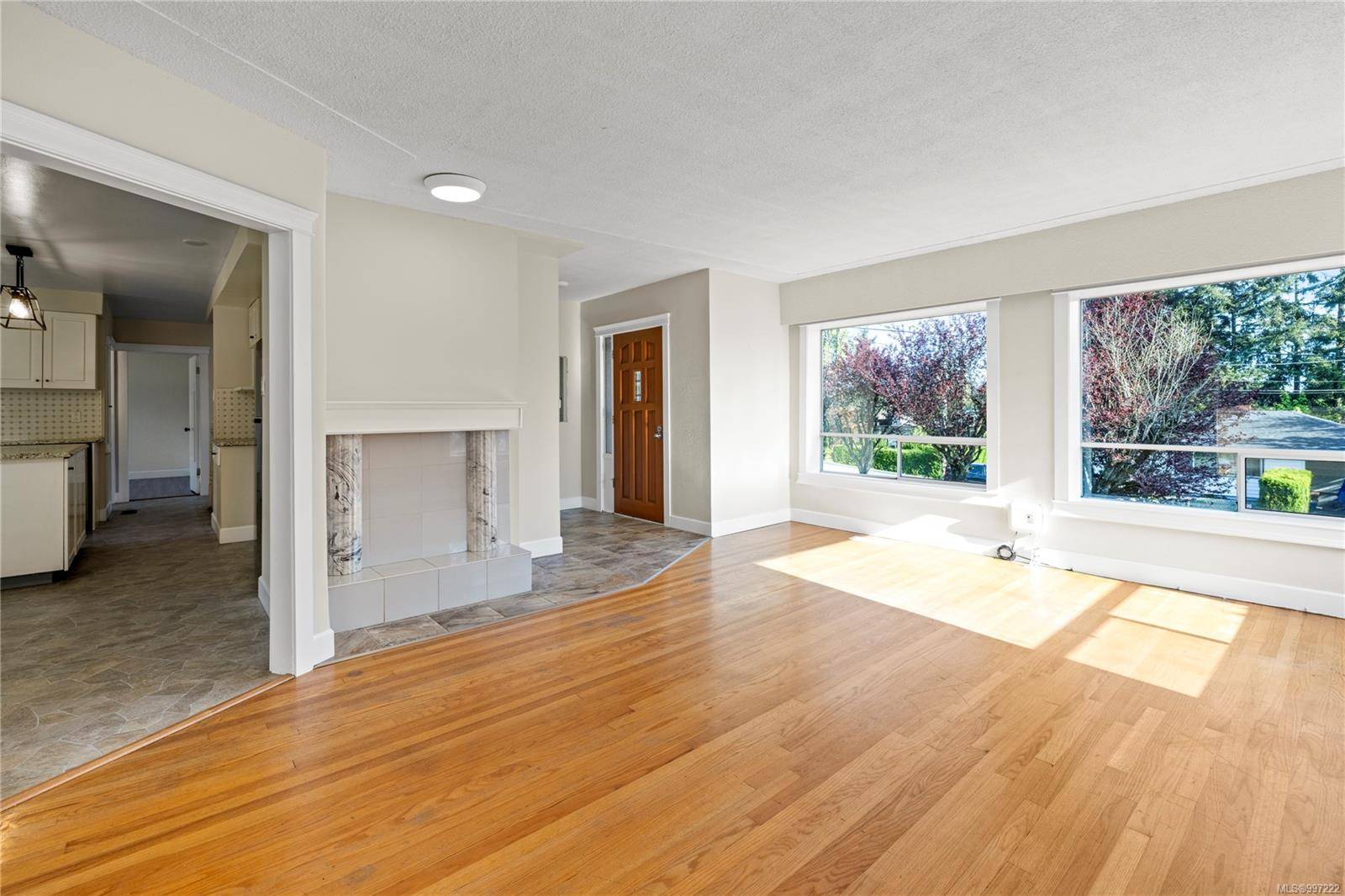 Nanaimo, BC V9R 1W3,425 Wharton St