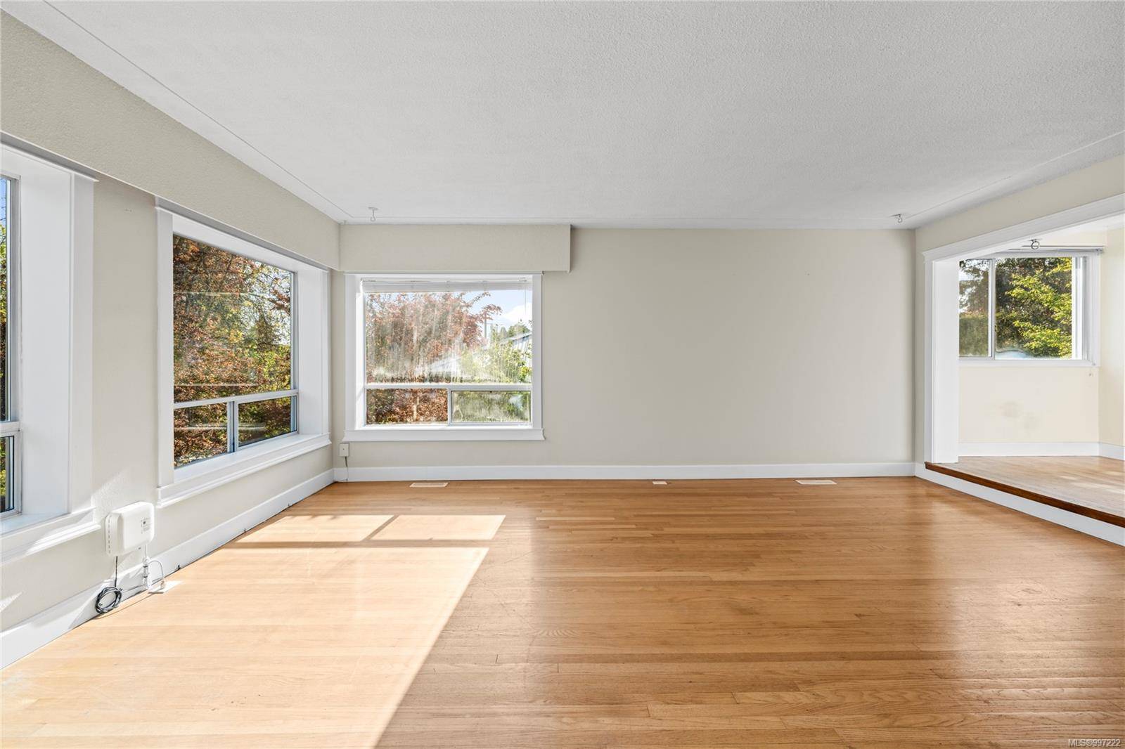 Nanaimo, BC V9R 1W3,425 Wharton St