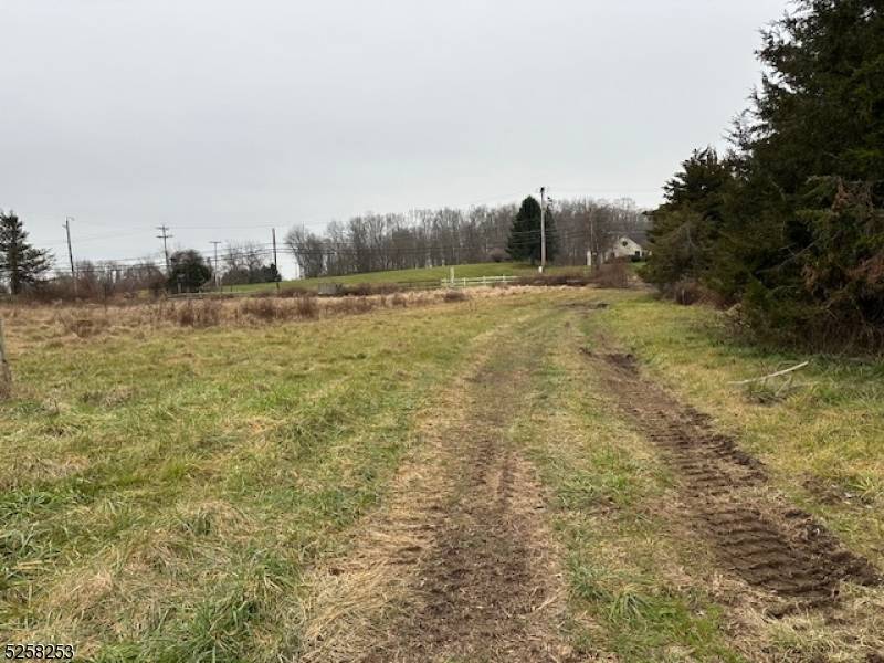 Lafayette Twp., NJ 07848,184 State Route 94