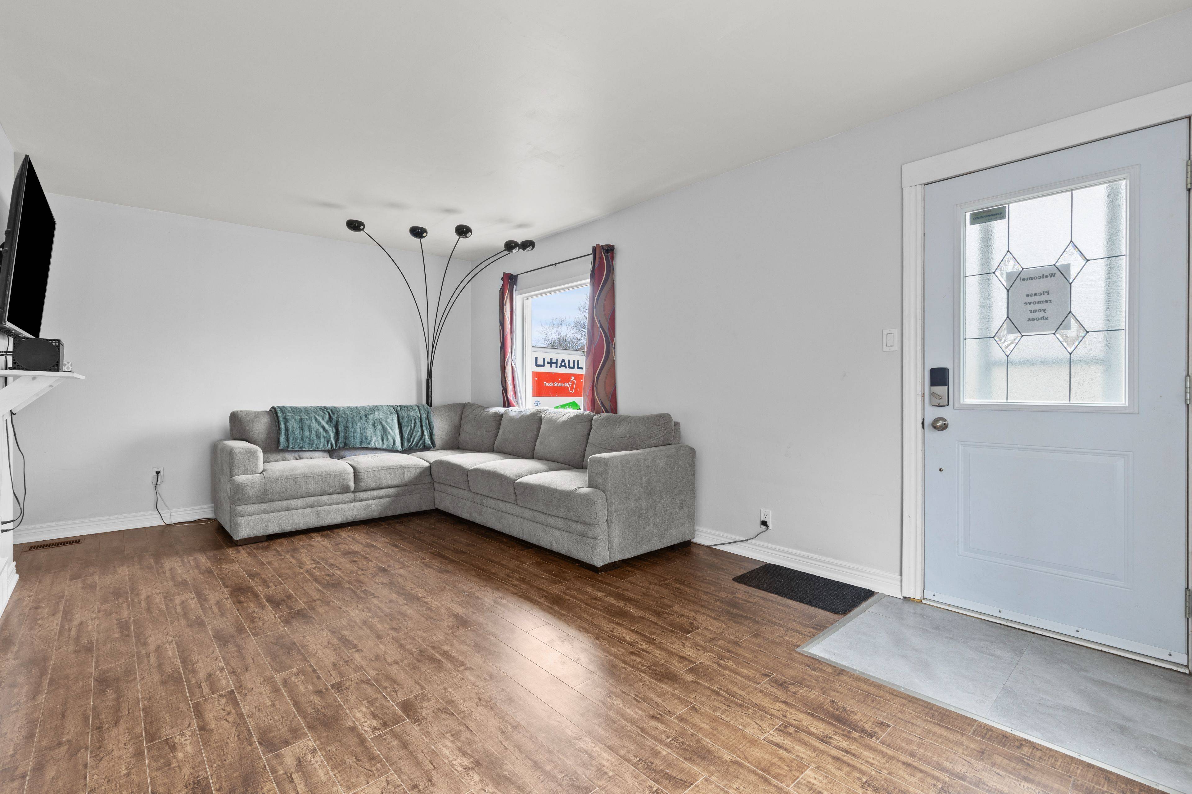 Niagara Falls, ON L2G 1Y8,6620 Barker ST S