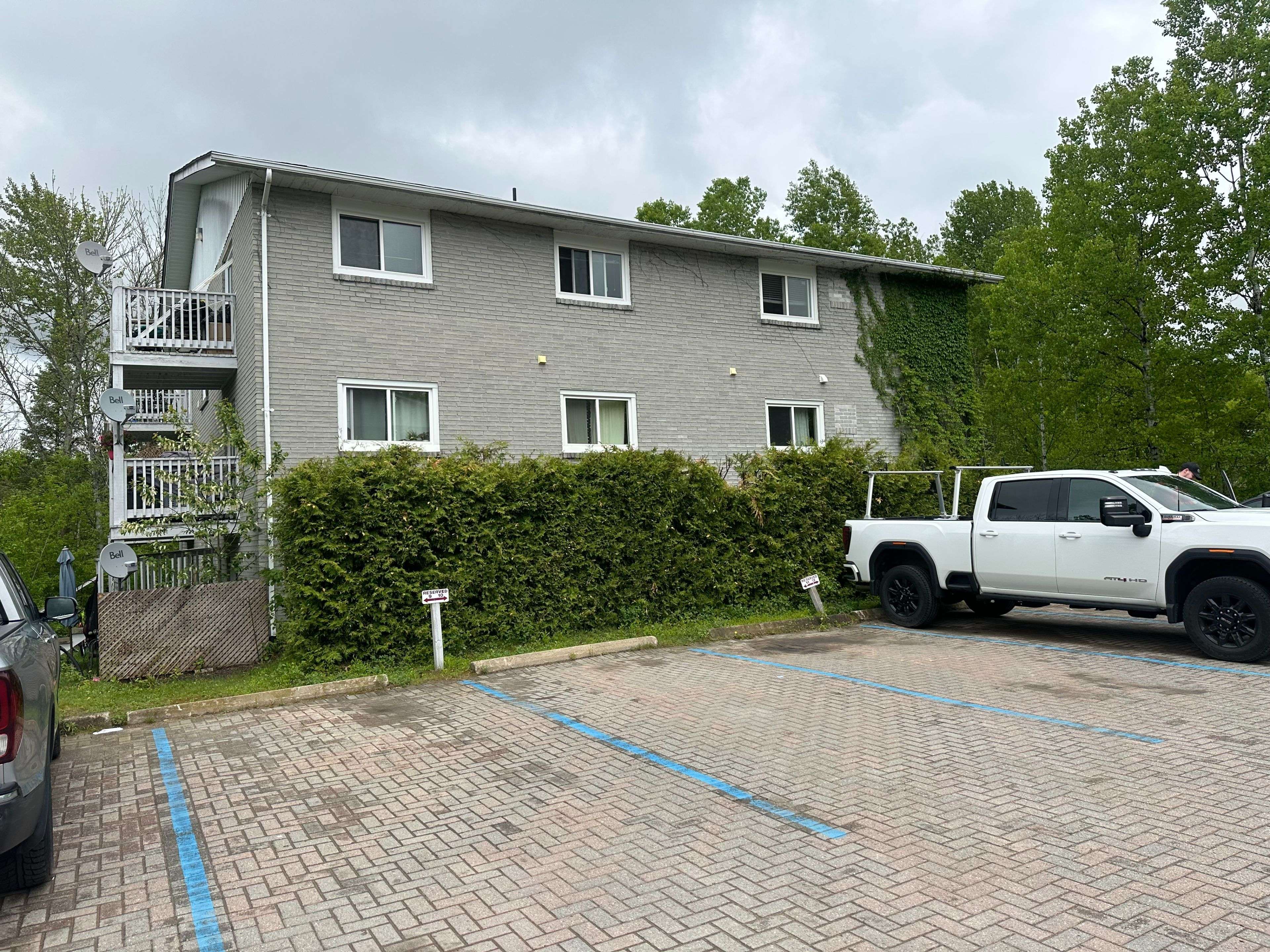Huntsville, ON P1H 1Z9,25 Kitchen RD S