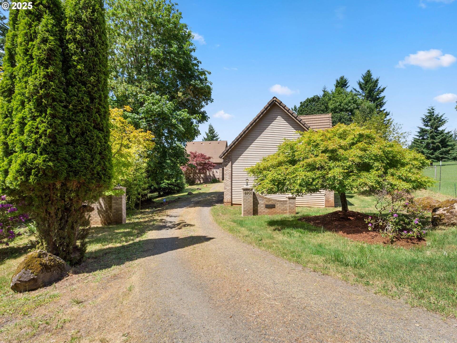 Amity, OR 97101,8801 SE WALNUT DR