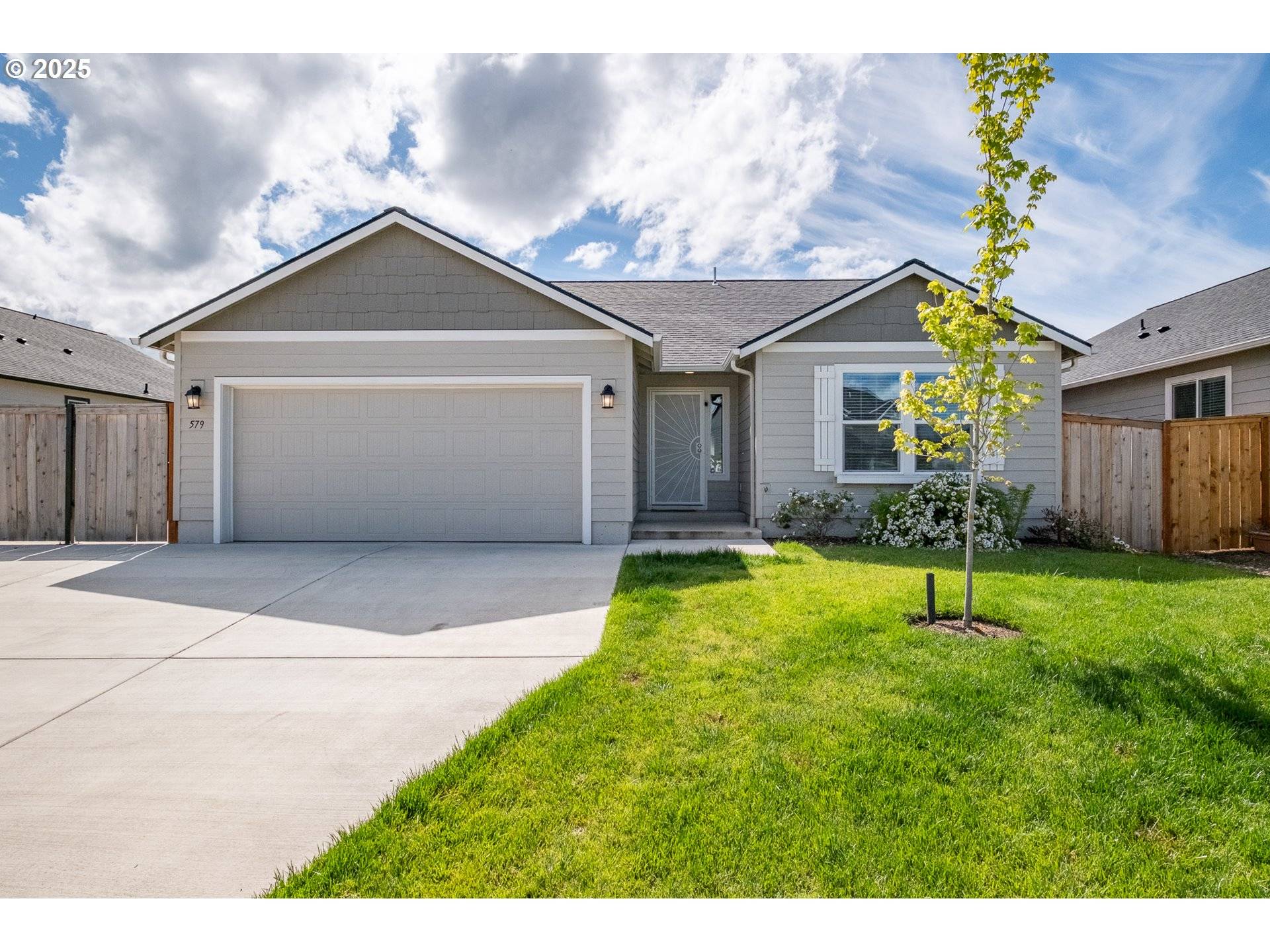 Dallas, OR 97338,579 SE VANDENBOSCH ST