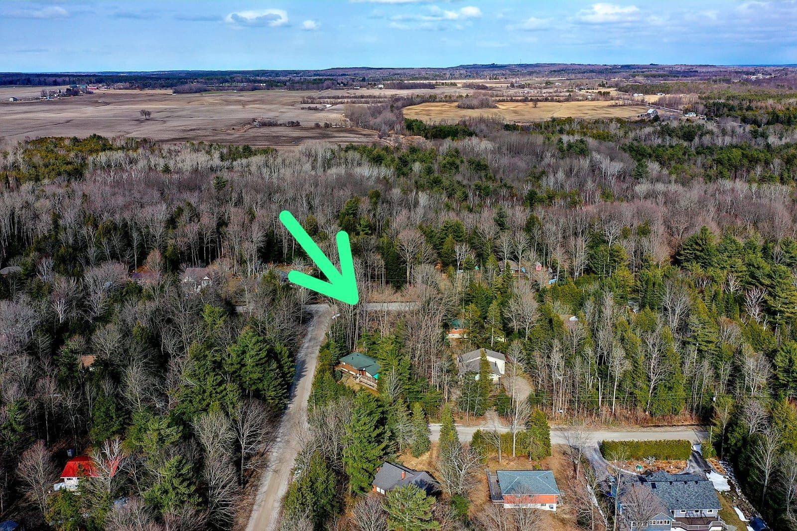 Tiny, ON L0L 2J0,68 Beauremi RD