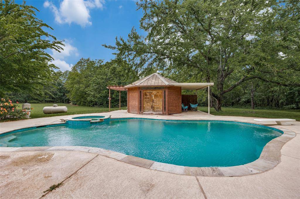 Sadler, TX 76264,1565 Greer Road
