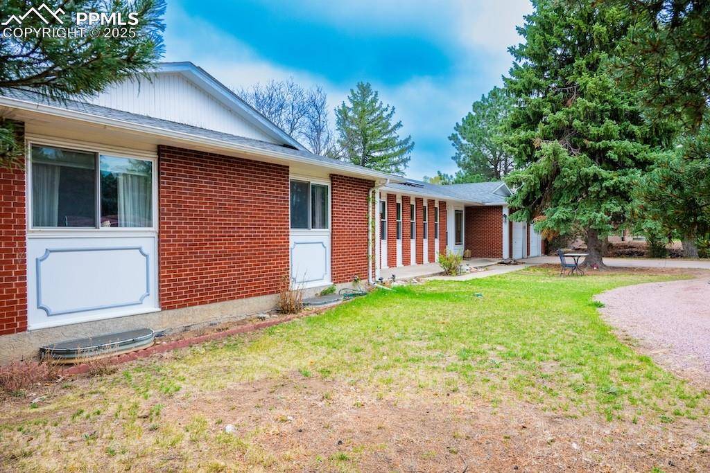 Colorado Springs, CO 80906,211 Stratmoor DR