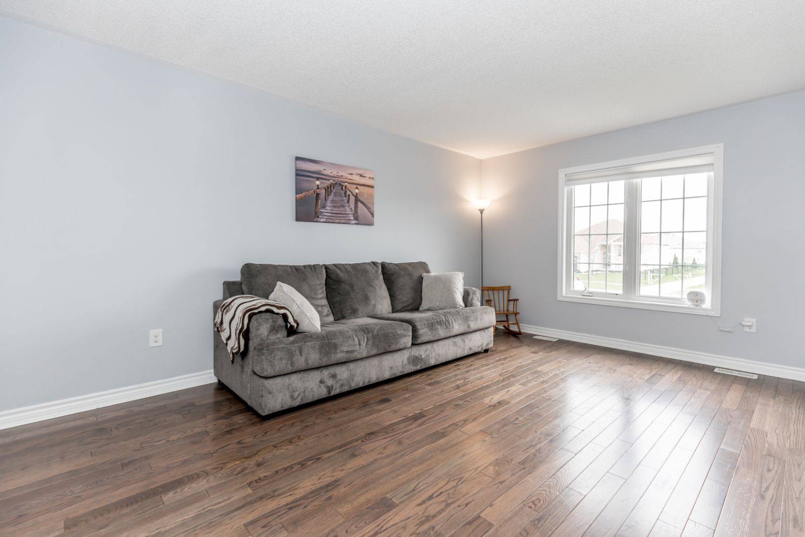 Clearview, ON L0M 1S0,283 Regina ST