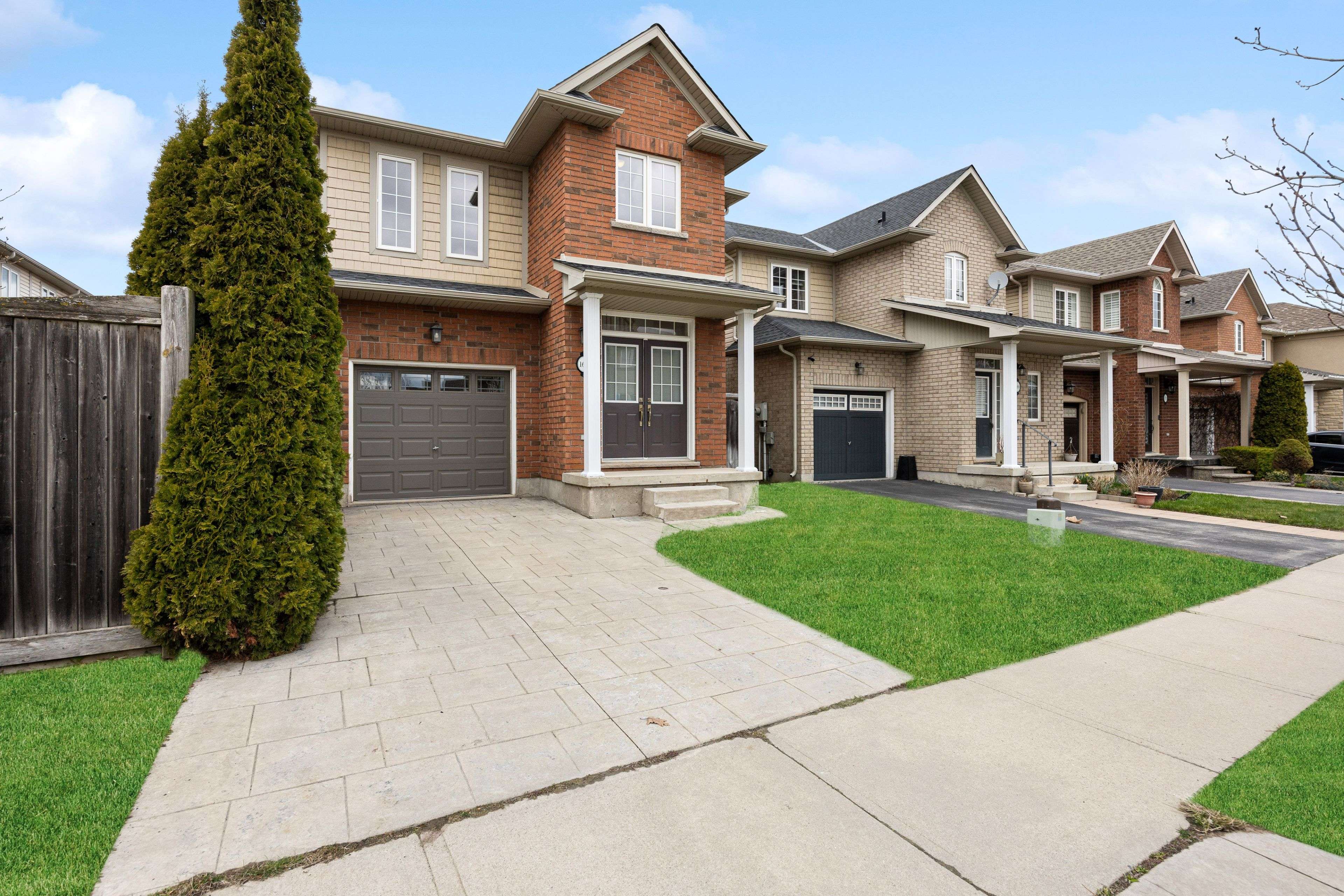 Hamilton, ON L8E 0C3,165 Palacebeach TRL