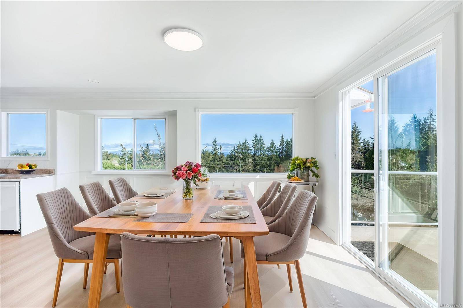 Nanaimo, BC V9T 6R2,5812 Bradbury Rd