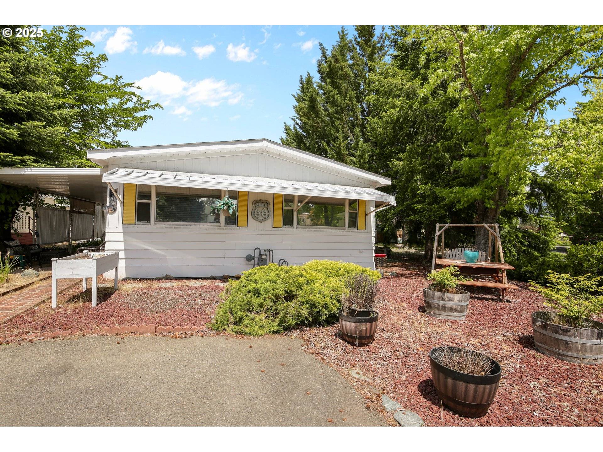 Grants Pass, OR 97526,701 WESTMONT DR