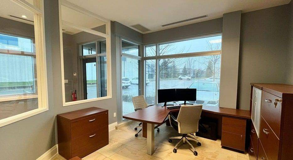 Oakville, ON L6H 6M5,2380 Bristol CIR #11
