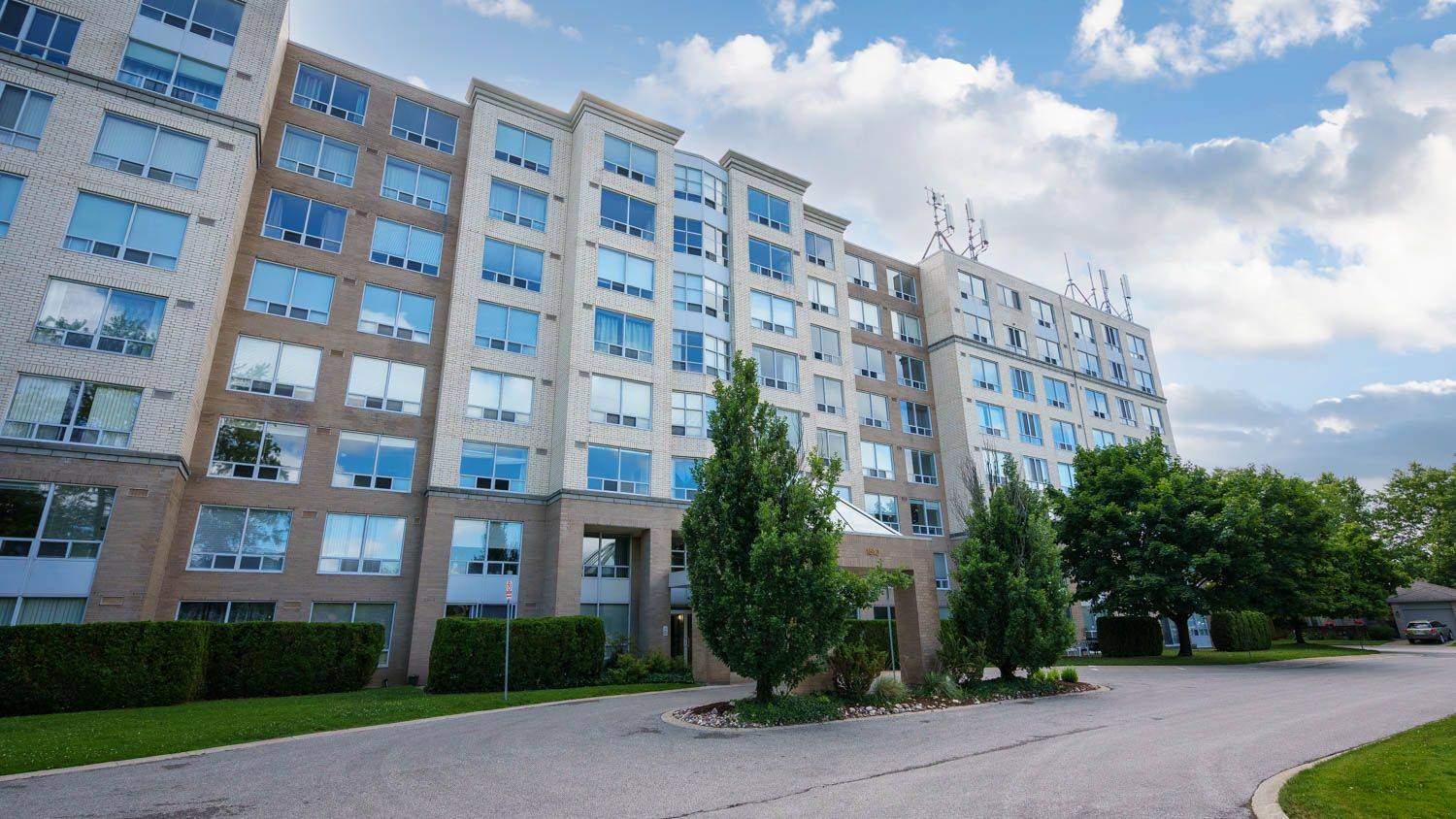 London North, ON N6G 4V2,1510 Richmond ST #605
