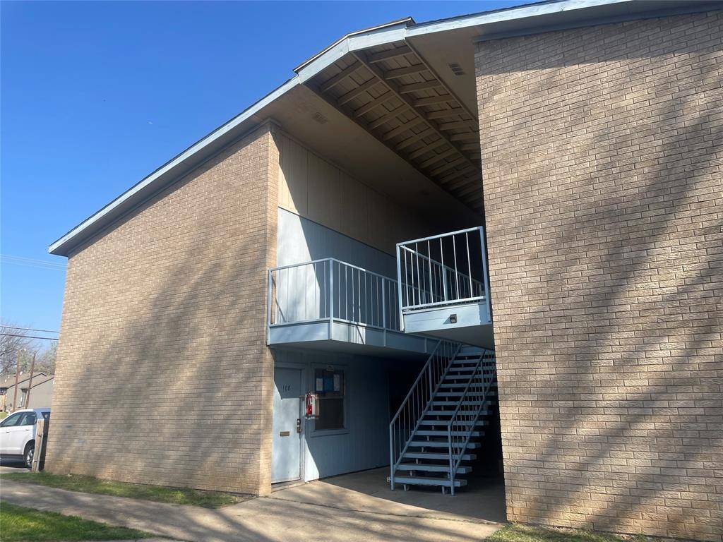 Arlington, TX 76011,620 W sanford Street #13