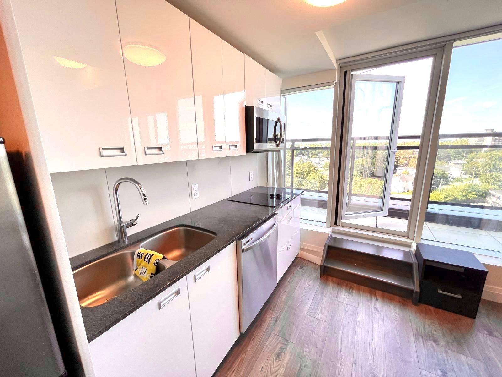 Kingston, ON K7L 1E5,652 Princess ST #929