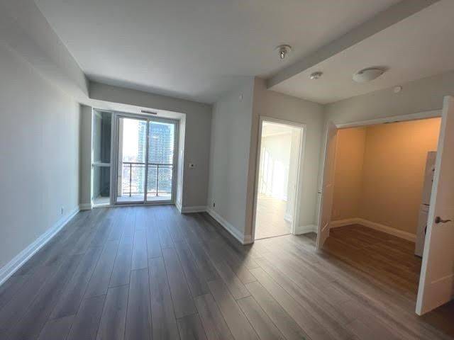 Brampton, ON L6W 2Z8,15 Lynch ST #1507