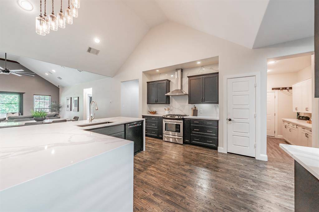 Fort Worth, TX 76116,6437 Drury Lane