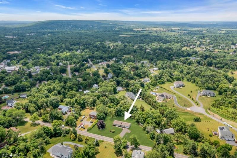 Hillsborough Twp., NJ 08844,212 S Branch Rd