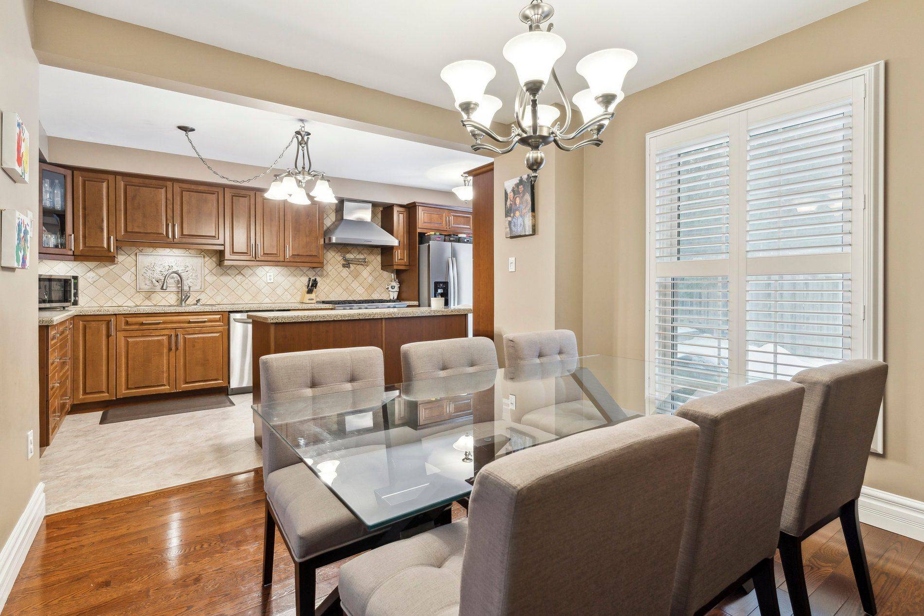 Whitby, ON L1N 9B1,1610 Crawforth ST #34