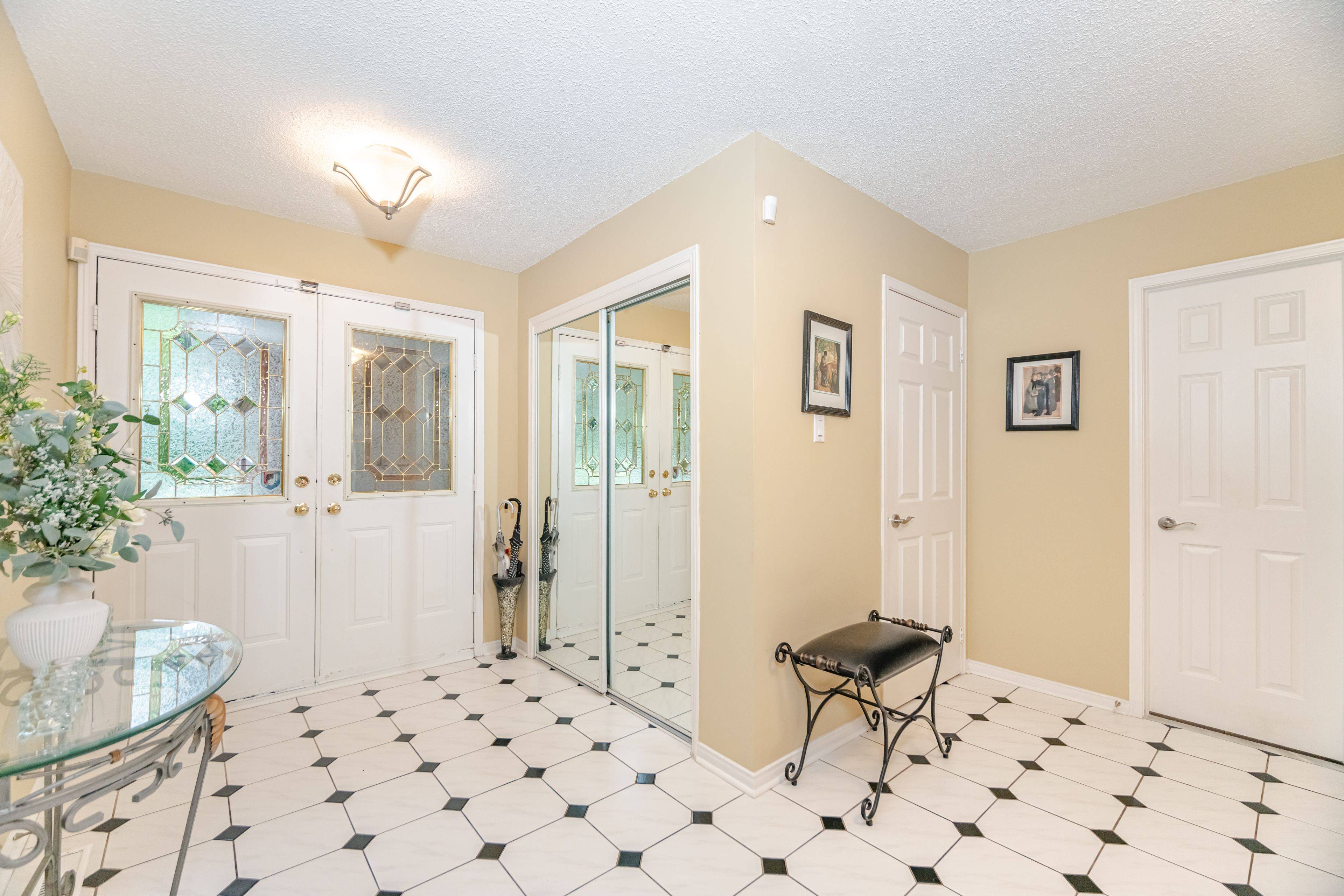 Brampton, ON L6R 1E3,126 Eagleridge DR