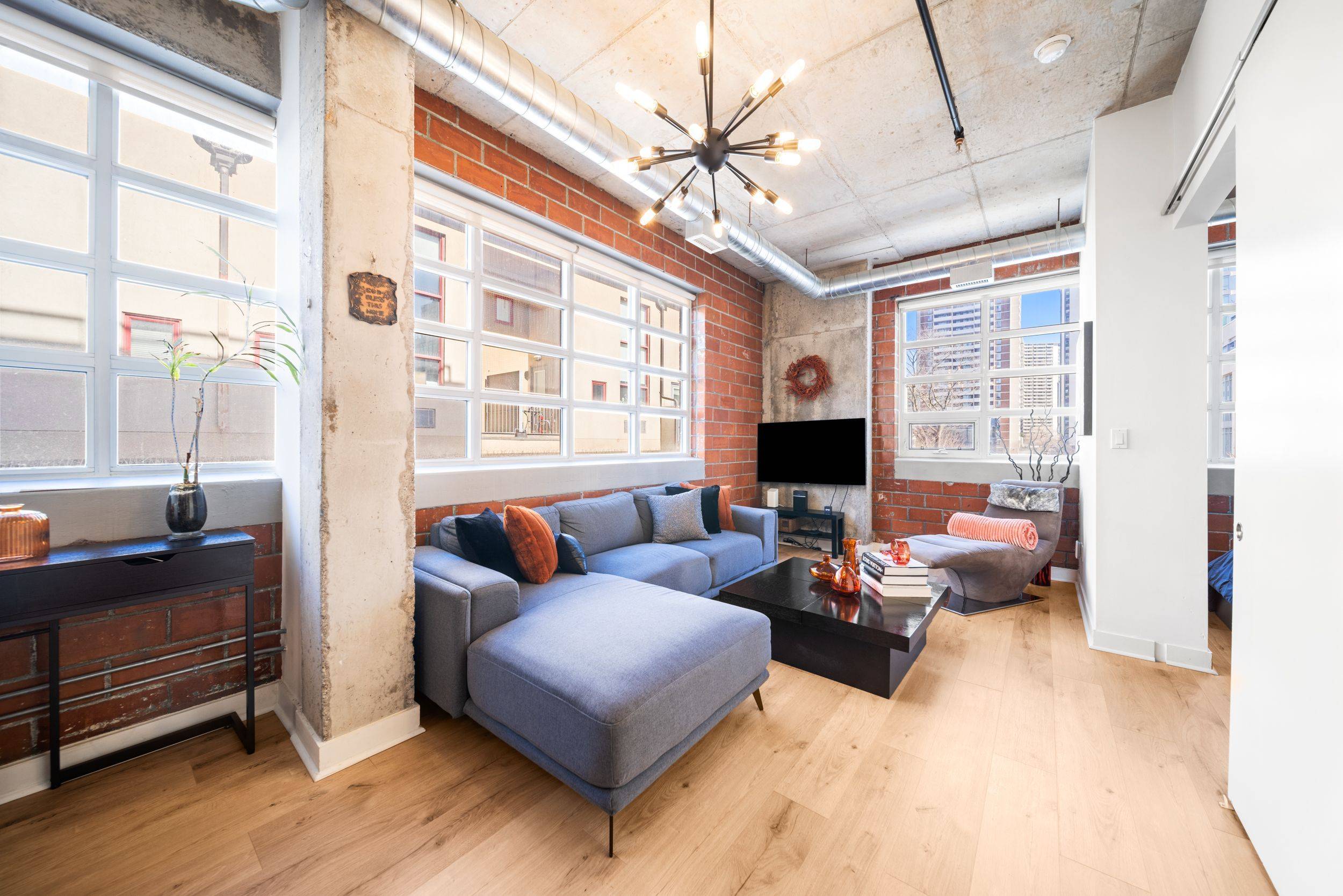 Toronto C08, ON M4Y 1B1,10 Wellesley PL #302