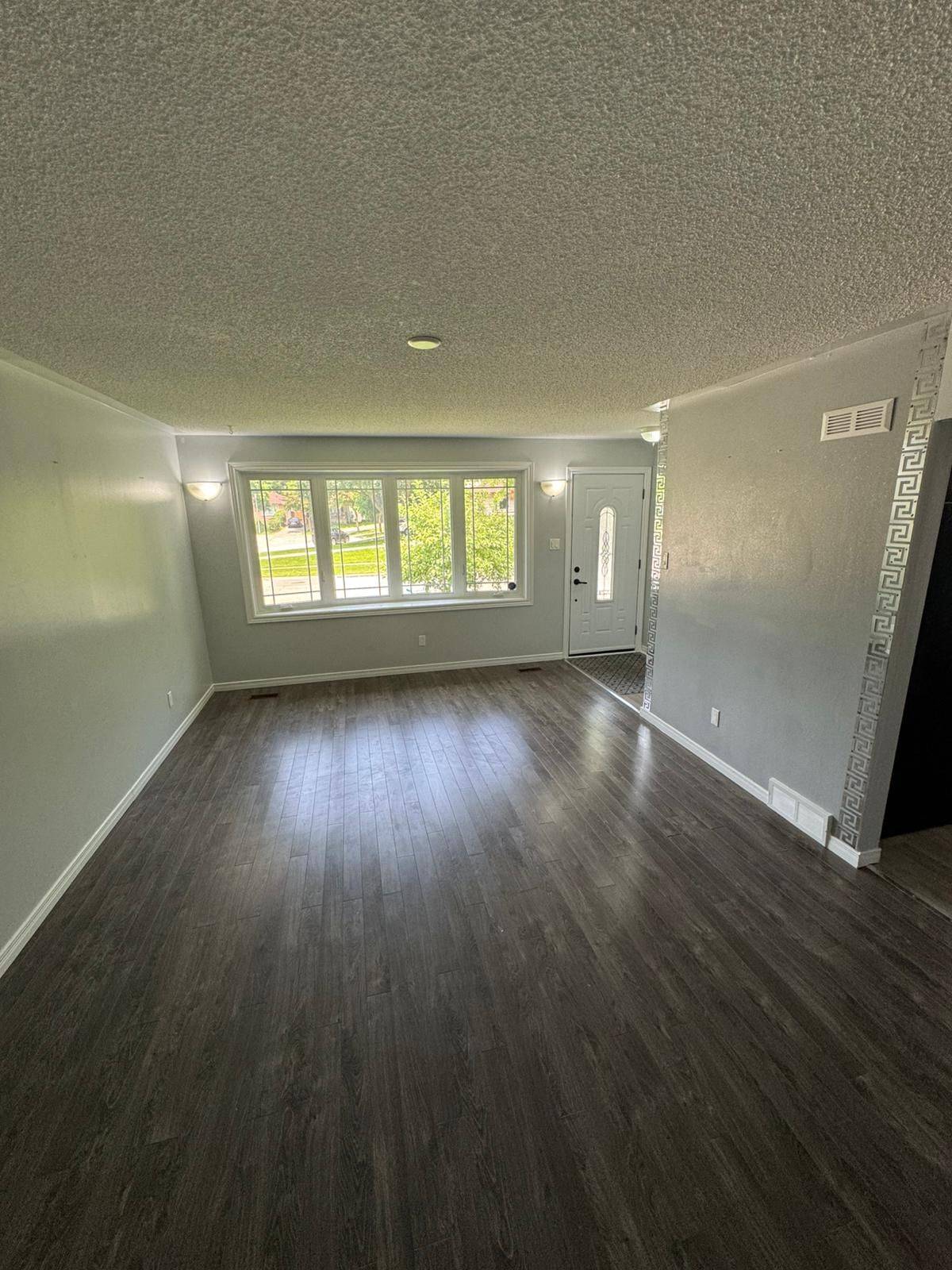 London South, ON N6E 2N3,21 Poplar CRES