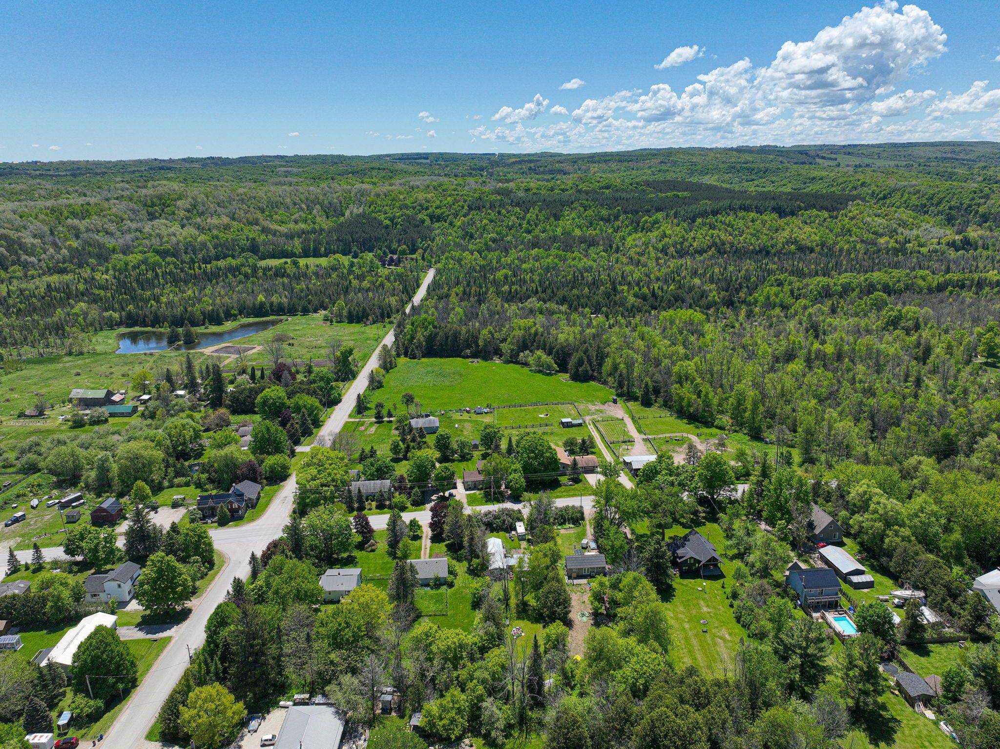 Mulmur, ON L9V 0V6,667280 20th Side Road